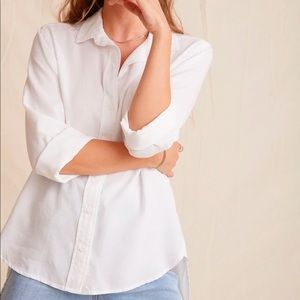 BELLA DAHL SHIRT TAIL BUTTON DOWN